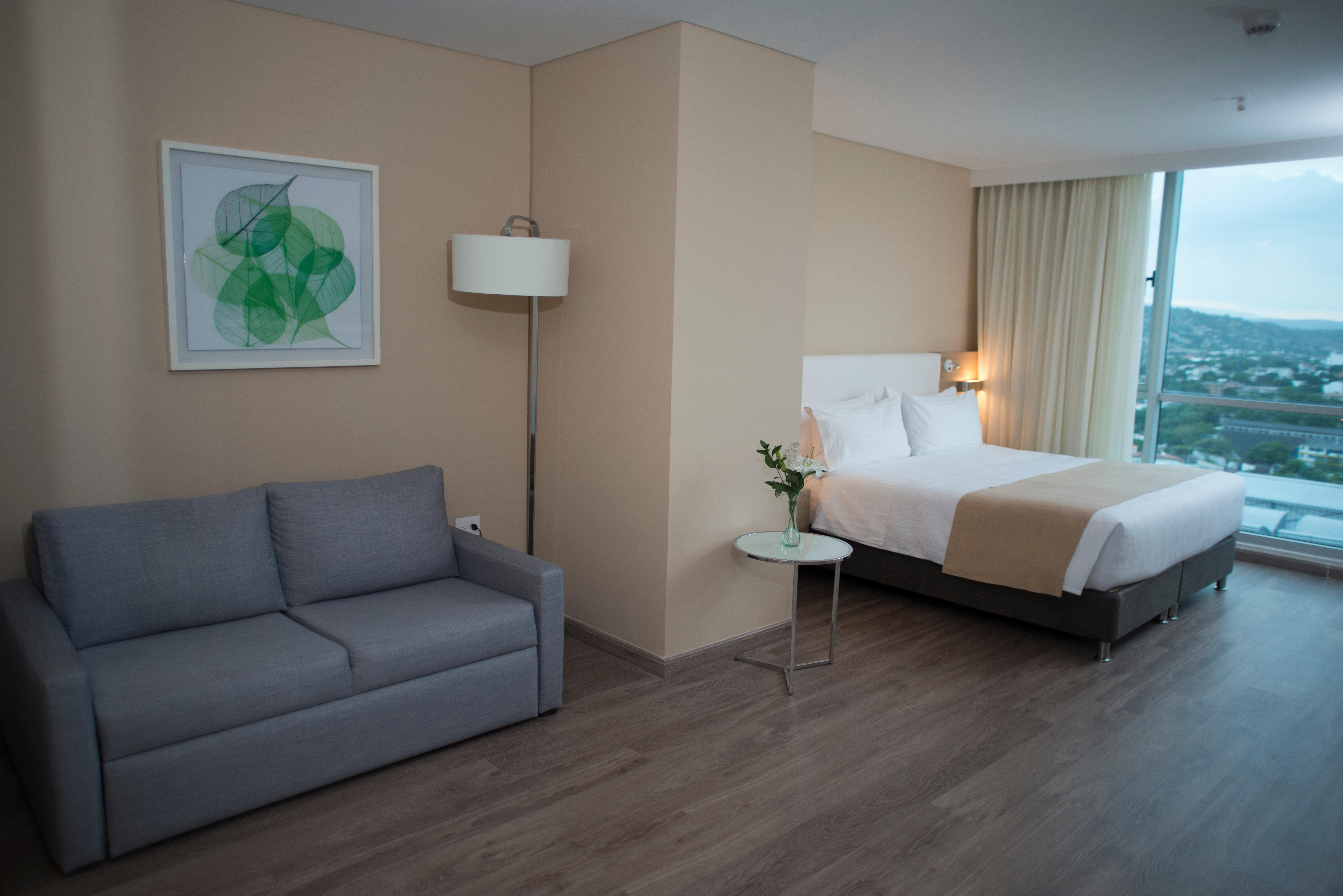 Holiday Inn Cucuta By Ihg Exteriör bild A room at the hotel