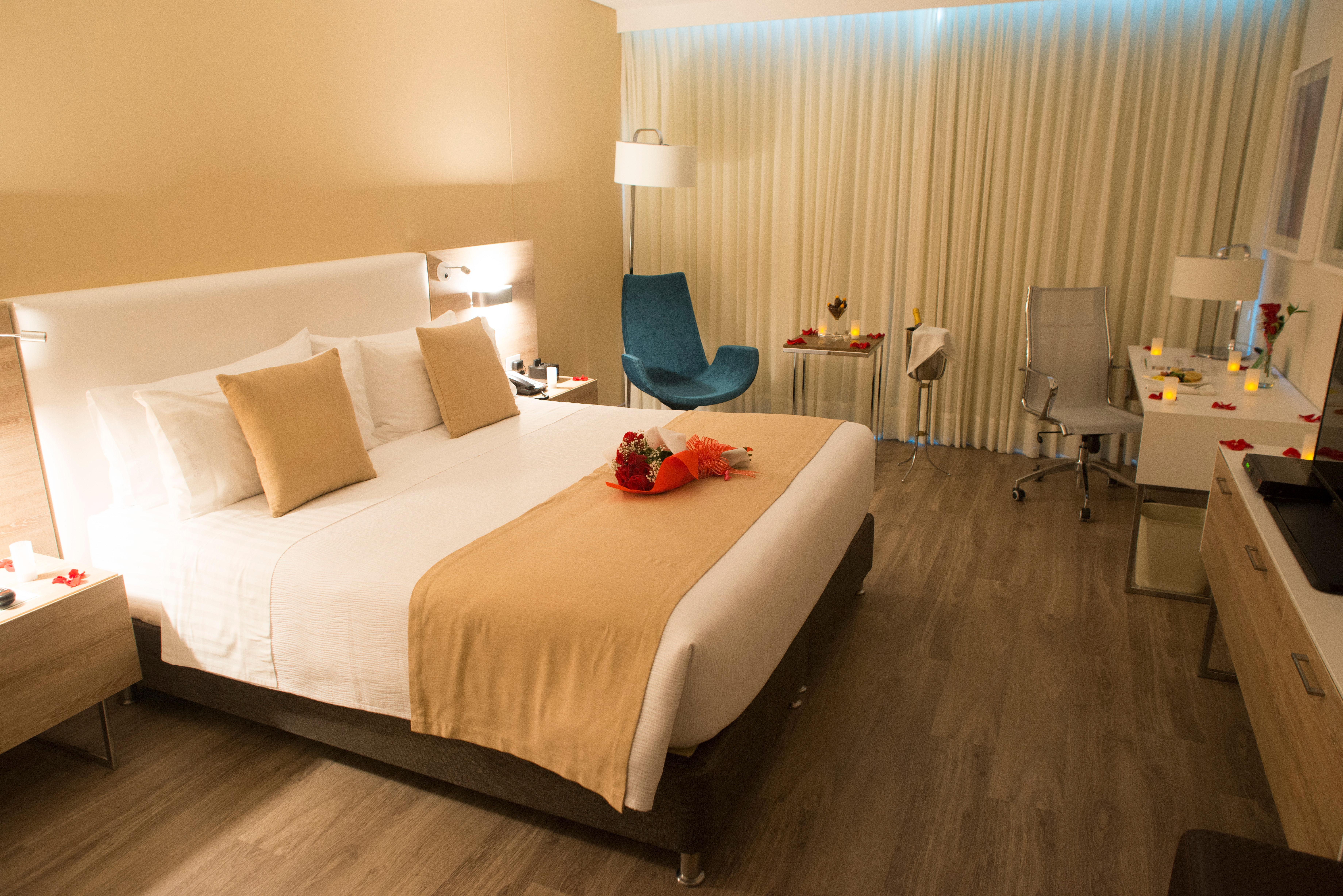 Holiday Inn Cucuta By Ihg Exteriör bild A room at the hotel